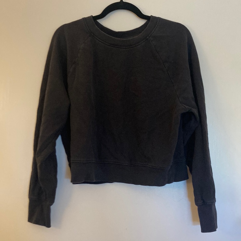 Forever 21 black crewneck